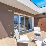 Airy Apartments With Balcony & Garage