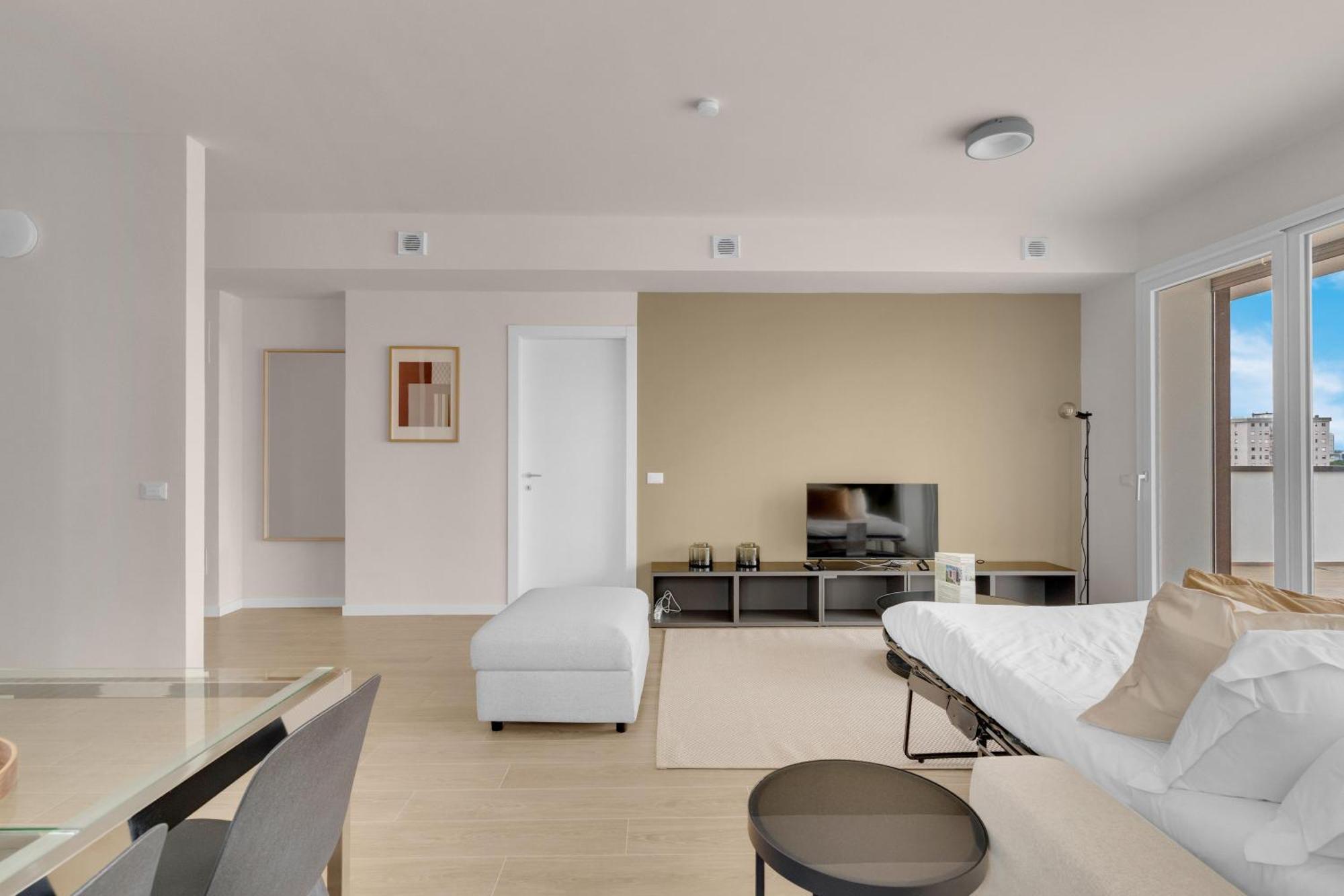Apartment Airy With Balcony & Garage