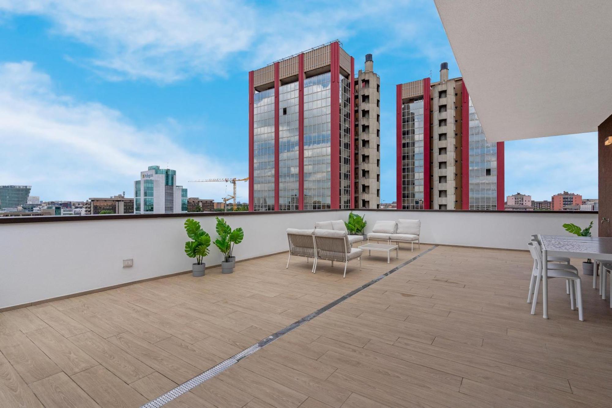 Apartment Airy With Balcony & Garage Milan
