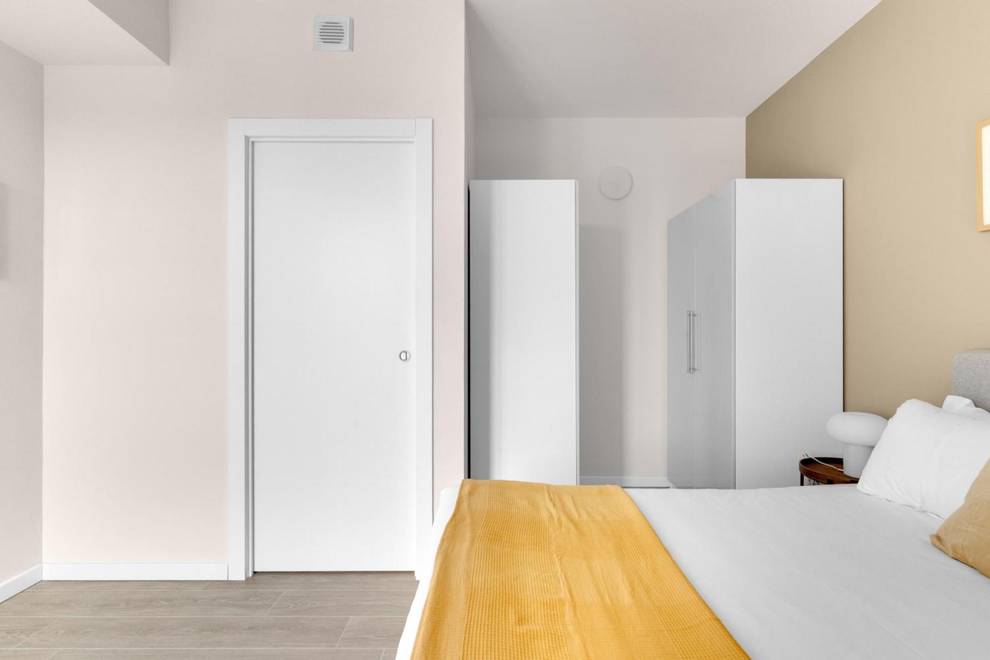 Airy With Balcony & Garage *